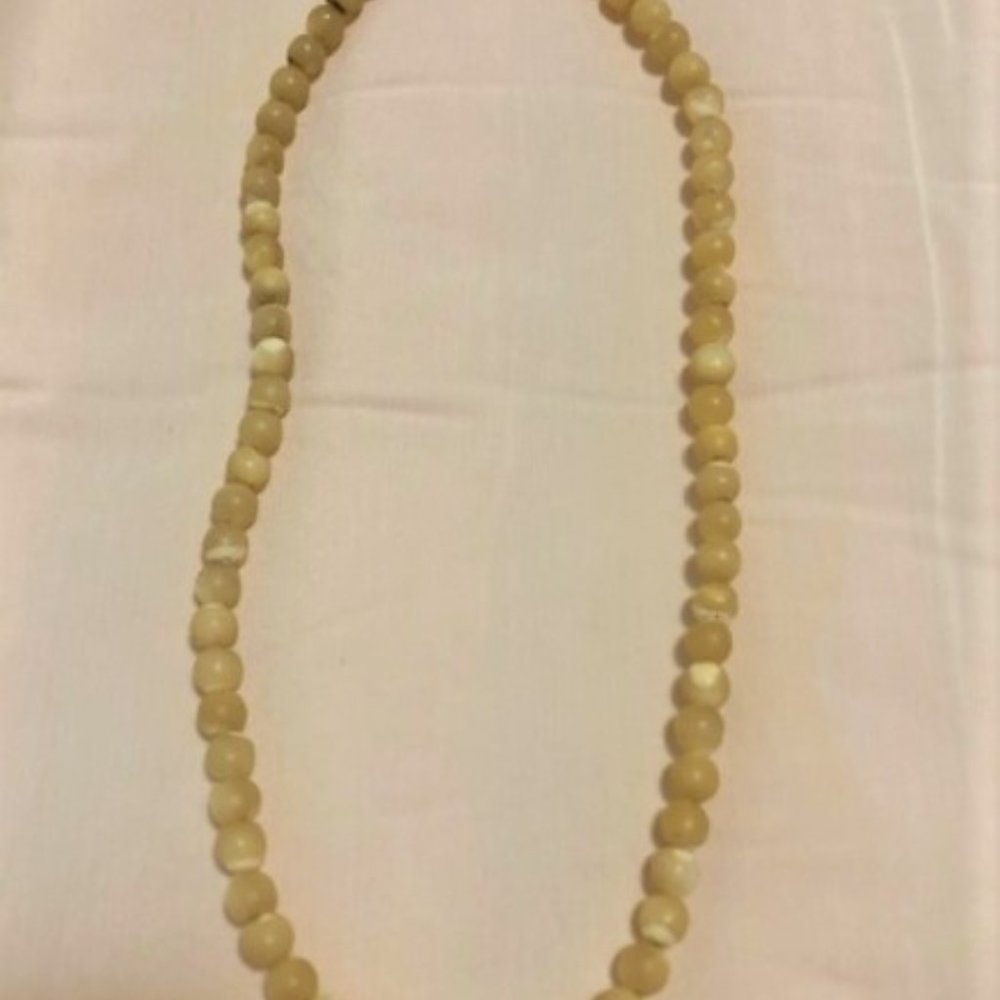 Vintage Pearlized Necklace